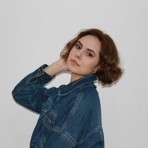 KURYANOVA - На вечеринке (Версия 2)